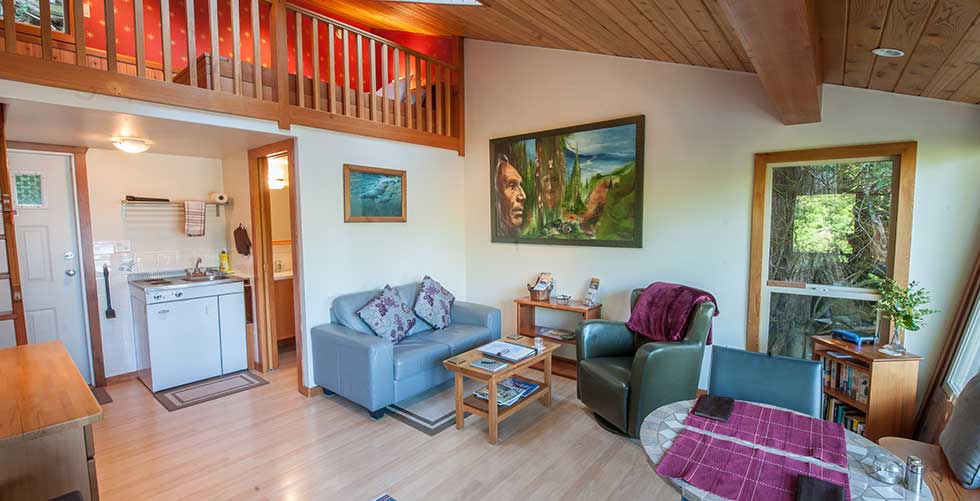 Features of Tofino's Beach Nest, Beachfront, Sleeps 2, Kitchen, Ocean